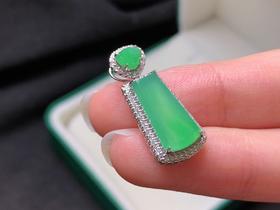 无事牌翡翠吊坠