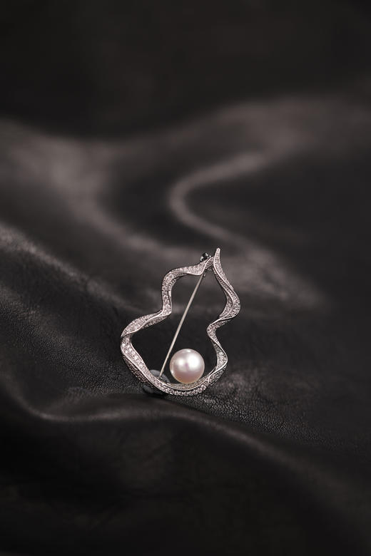 阮仕葫芦系列 合金 淡水珍珠胸针 8.5-9mm  扁圆  BHG14572HLWD 商品图2