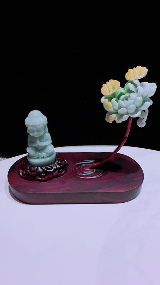 620806翡翠摆件【佛祖心中 宝宝佛】 商品图3