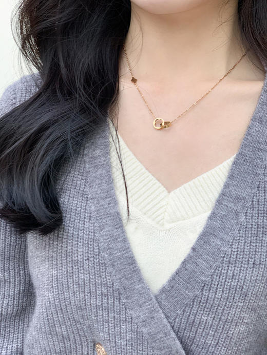 【百图lulu定制】【格雷针织衫】假两件 V领拼接 双排扣 套头针织衫 商品图3