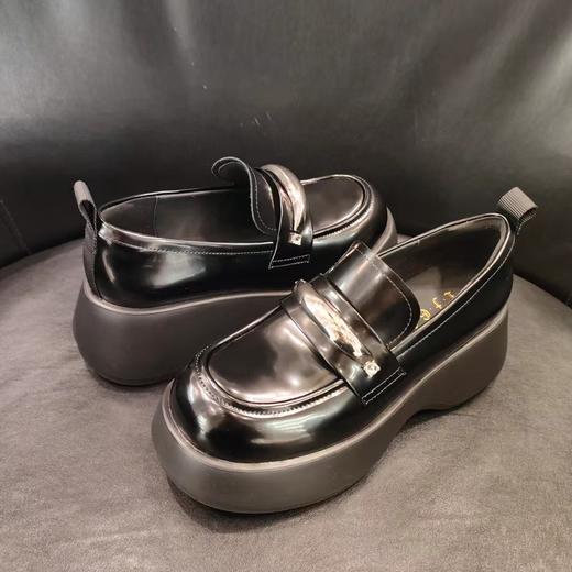 LFGJ凌介女鞋  15216  时尚百搭厚底乐福鞋 商品图2