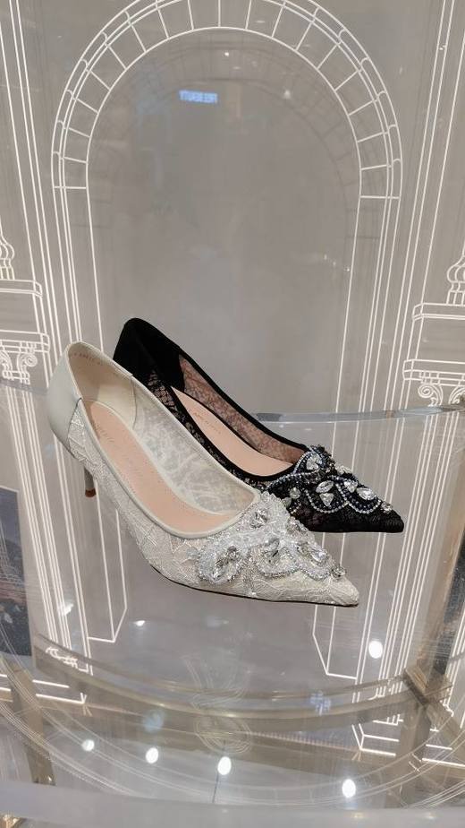 【云粉节】【7折】BF楼诺贝达25年春时尚单鞋RS254313吊牌价2880 商品图1