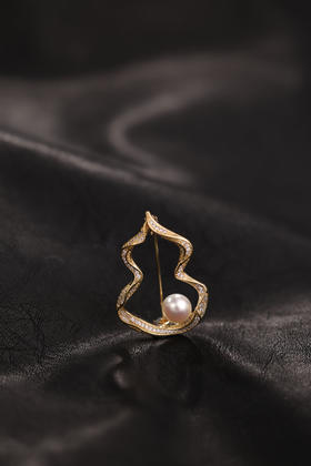 阮仕葫芦系列  合金 淡水珍珠胸针 8.5-9mm  扁圆  BHG14572HLYD