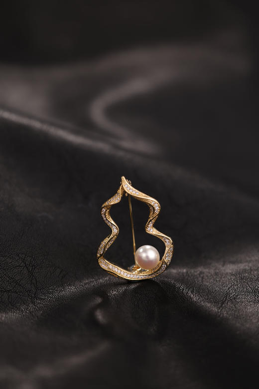 阮仕葫芦系列  合金 淡水珍珠胸针 8.5-9mm  扁圆  BHG14572HLYD 商品图0