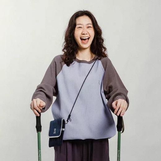 【出游季特惠】ACMEITEM爱棵米 户外亲子宽松华夫格长袖T恤拼色插肩袖上衣男女款GAG3340849A/GAG3340870A 商品图2