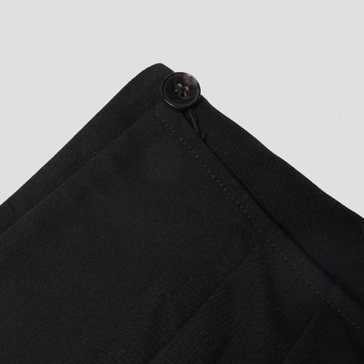 ROMI STUDIO“内外兼备”精纺羊毛不对称倒褶围裹式侧开叉半裙Q3848 商品图2