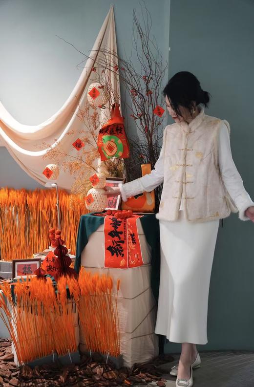 高弹显瘦羊毛直筒裙 商品图3