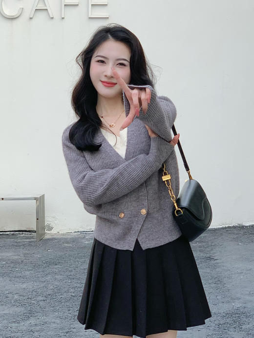 【百图lulu定制】【格雷针织衫】假两件 V领拼接 双排扣 套头针织衫 商品图1