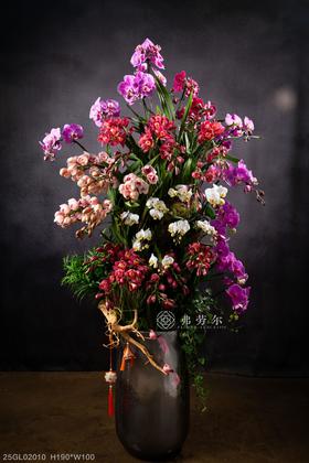 蛇来淑景新