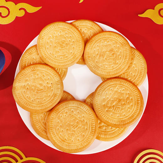 【美味饼干丨鲜乳大饼600g/盒*2】精选优质小麦粉，经过重重烘烤，口味丰富，吃起来酥脆可口，奶香浓郁，包装大气好看，开袋即食既方便又美味，老少皆宜 商品图6