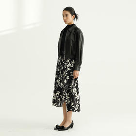 卡莉朵拉皮衣C28A7149