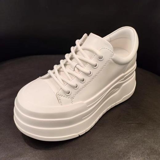 LFGJ凌介女鞋  17906  时尚百搭厚底小白鞋 商品图0