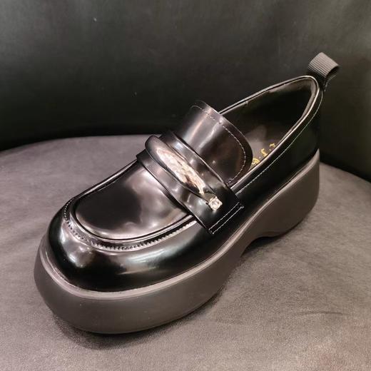 LFGJ凌介女鞋  15216  时尚百搭厚底乐福鞋 商品图0