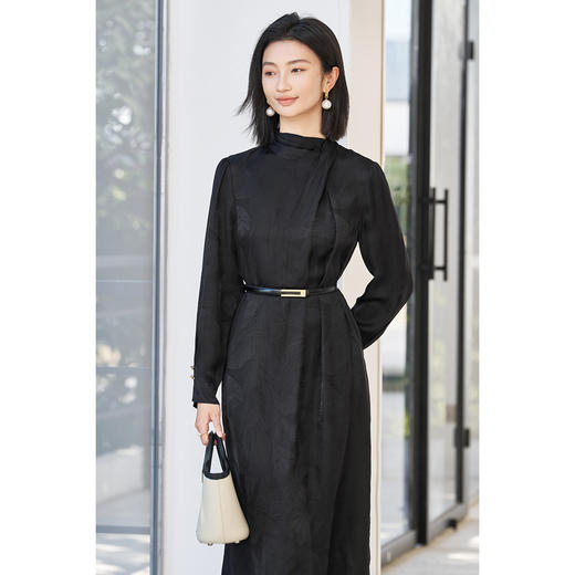剩S/M/L/XL 米思阳2026春季新款新中式轻奢高级感连衣裙暗提花缎面光泽长裙子 商品图1