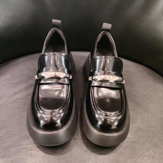 LFGJ凌介女鞋  15216  时尚百搭厚底乐福鞋 商品图1