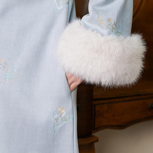 2025年新款旗袍长款披肩单层加绒改良外搭TM7963 商品图4