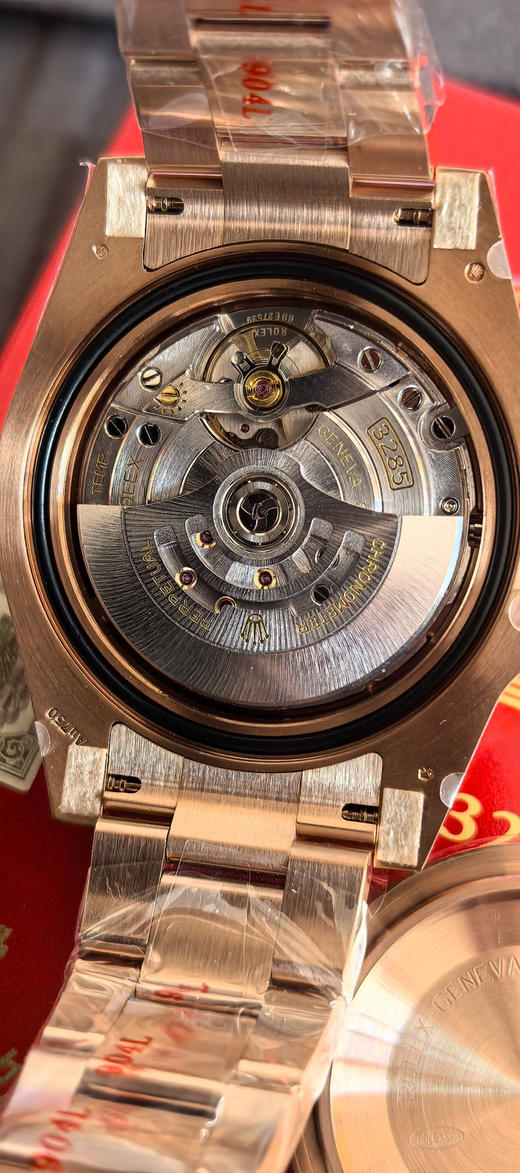 clean厂出品➕必属精品❗️❗️c厂格林尼治126711沙士圈 🔥🔥🔥沙士/黑棕圈特点简介本次沙士圈为黑/棕色对应拼接，沿承可乐/国米圈加工工艺，两色相交之处，搭配正品一致的机芯完美融合❕❕❕ 商品图10