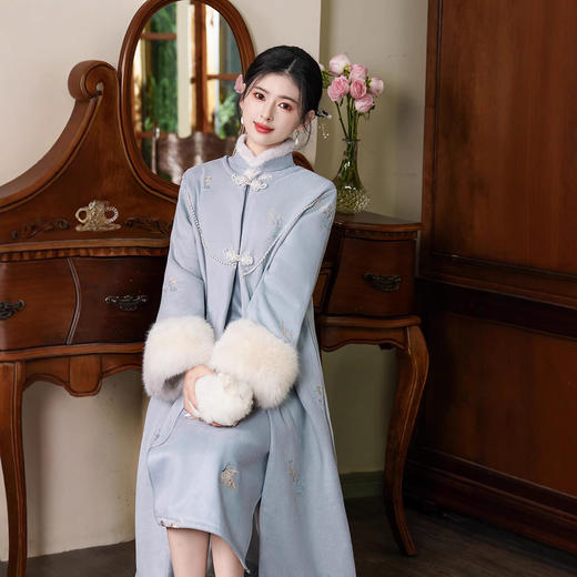 2025年新款旗袍长款披肩单层加绒改良外搭TM7963 商品图1