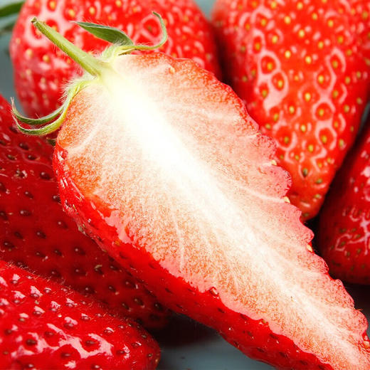 【分仓直发包邮】大凉山露天草莓2斤 （中果，单果13-15g，一斤32-40个） 商品图3