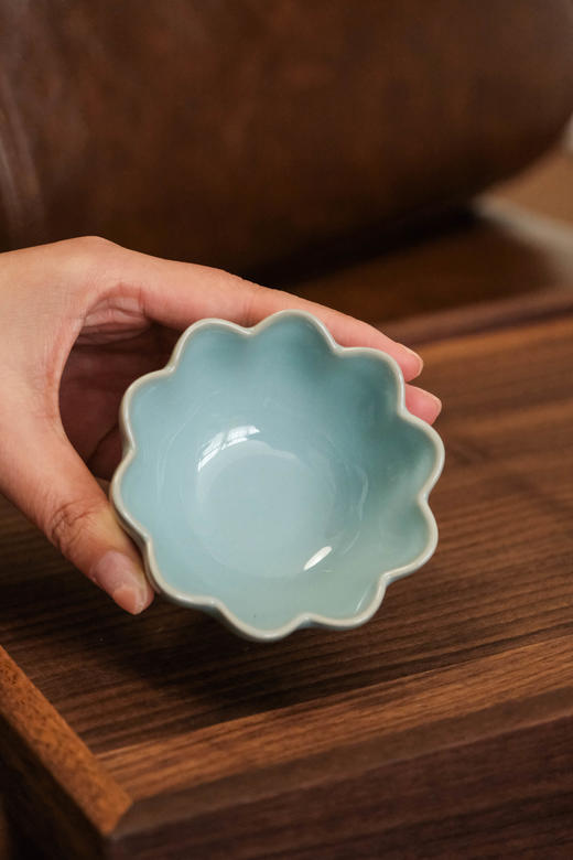 汝瓷 玛瑙天青釉 开片茶具莲花杯新品 釉色素雅高洁 净淡雅 莲花设计线条美 幽若芳菲 丰韵有致 商品图1