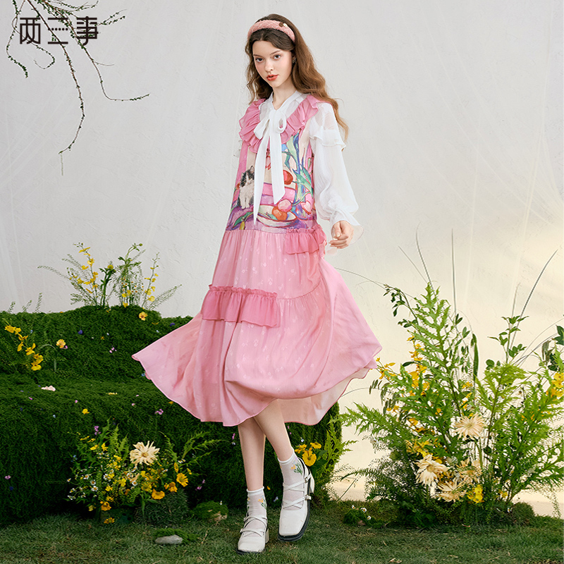 两三事软萌喵园2025春新款甜美荷叶边拼接印花无袖背心裙连衣裙