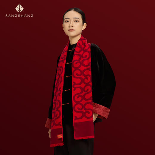 【央视2025年春晚围巾】礼盒装，真丝拉绒品质围巾，本命年大红中国红围巾，蛇年礼品 商品图1