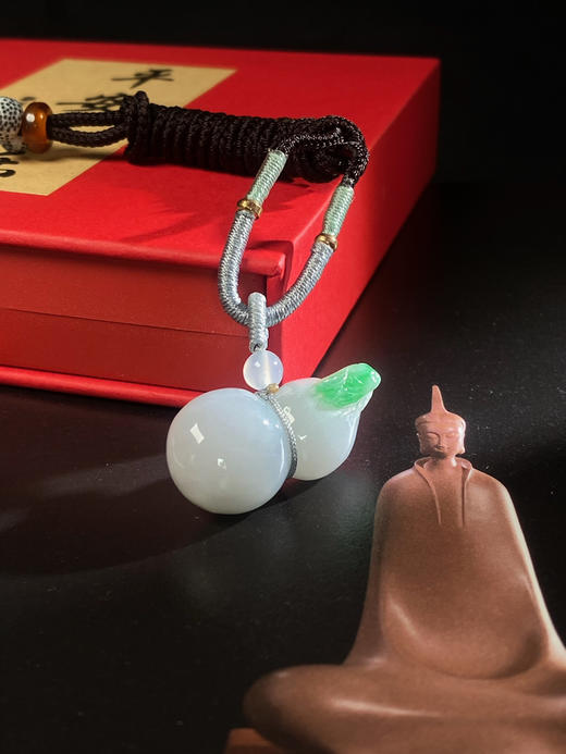 原创沉香+翡翠飘阳绿葫芦挂件 商品图1