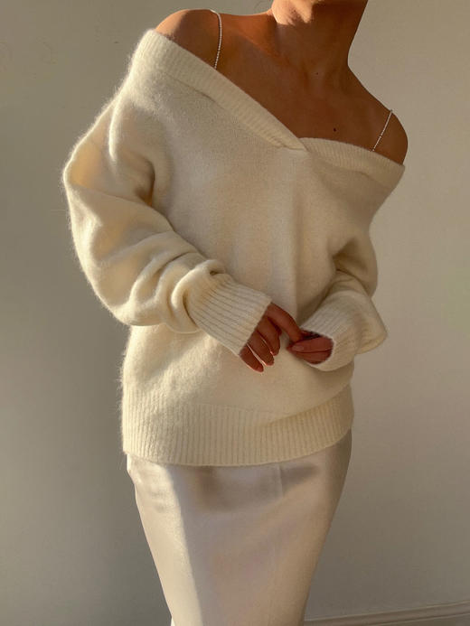CINNAMON｜44910020 V领串珠套头毛衫  [ 月白 ] 商品图7
