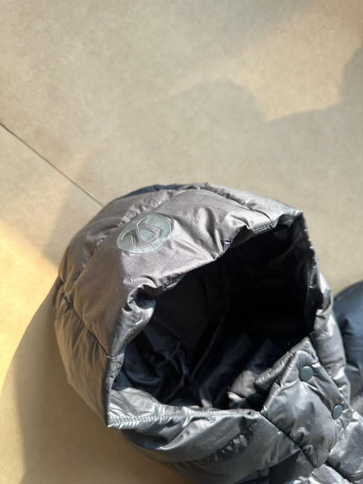 外贸原单lulu露露5格 厚款Puff泡芙白鹅绒轻盈羽绒服外套
三个色，尺码4 6 8 商品图2