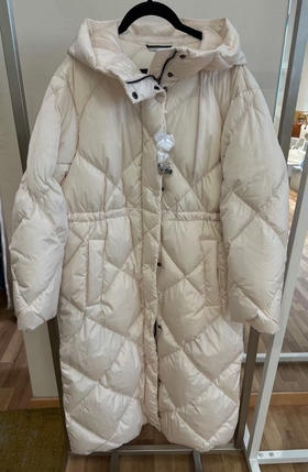 国内现货MaxMara羽绒服3200元it36码