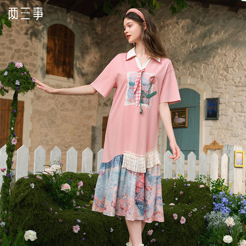 两三事晚春叙景2025春新款印花裙摆拼接立体花朵连衣裙配领带别针S25CLY206