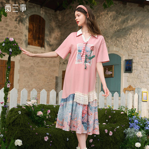 两三事晚春叙景2025春新款印花裙摆拼接立体花朵连衣裙配领带别针S25CLY206 商品图0