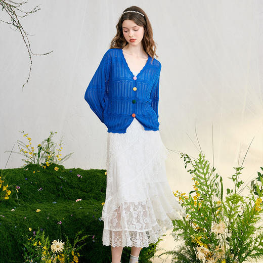 两三事 浮光花仙 2025春季新款甜美多层次荷叶边蕾丝白色半身裙 商品图2