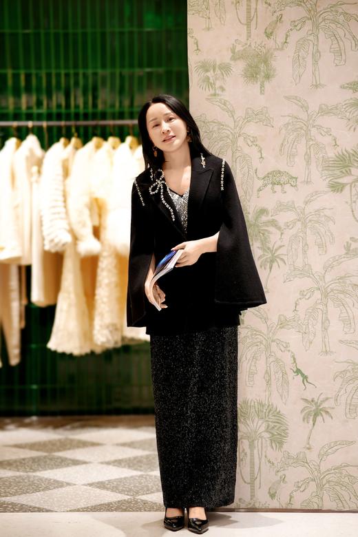 裘堤婼JETEZO 雅致黑天鹅半裙BD15005C1 商品图0