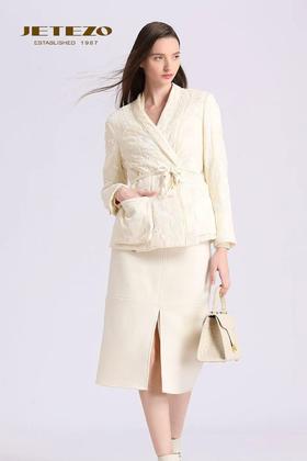 裘堤婼JETEZO新中式交衽刺绣外套BD15163D1