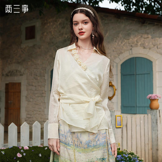 两三事 春光拾忆 2025春季新款复古立体玫瑰花绑带开衫女宽松 商品图0