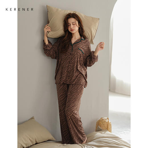 可人儿原创设计新款云柔棉女士睡衣春秋长袖时尚可外出家居服套装 商品图1