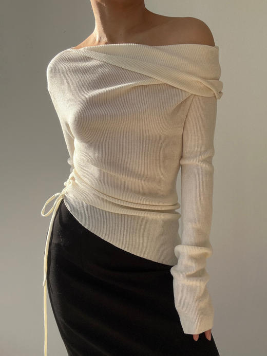 CINNAMON｜54910022 露肩解构针织上衣 [ 月白 ] 商品图7