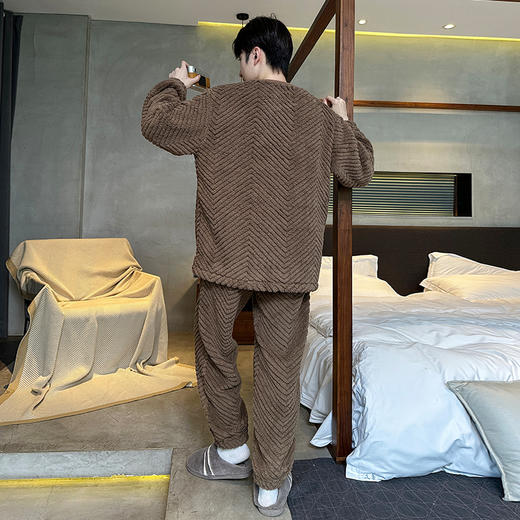洁丽雅冬季大码男士珊瑚绒睡衣加绒加厚舒适亲肤保暖睡衣男秋冬款 商品图4