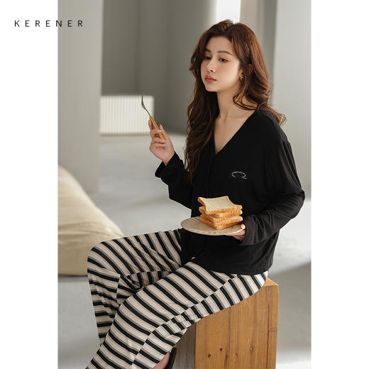 可人儿原创设计新款云柔棉女士睡衣春秋长袖时尚可外出家居服套装 商品图1