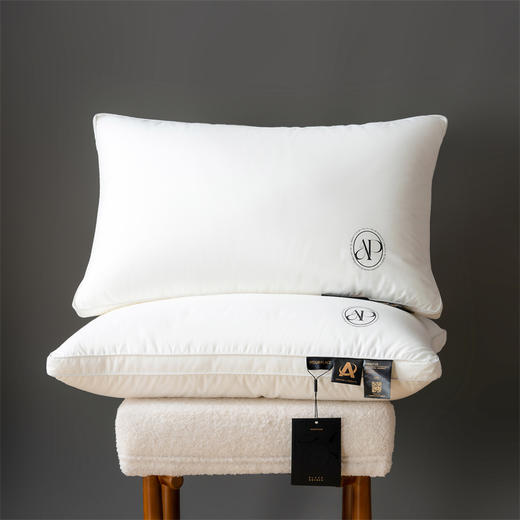 【拍2个109元】全棉贡缎星级亚朵素翼酒店立体枕 深睡护颈枕头枕芯 商品图1