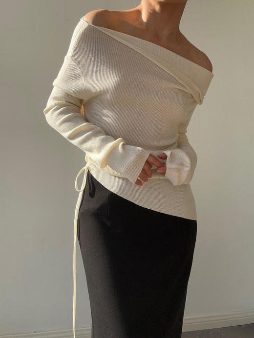 CINNAMON｜54910022 露肩解构针织上衣 [ 月白 ] 商品图4