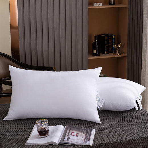 多喜爱-枕芯<洛兰压花枕DZ> 商品图1