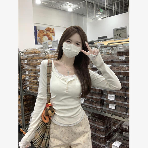 西遇假两件长袖T恤女新款粉色蕾丝花边碎花内搭正肩上衣SS150055 商品图3