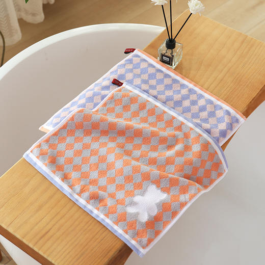 【6.6元会员福利】沫蓝方巾（菱形格子熊/郁金香/卡通） 商品图0