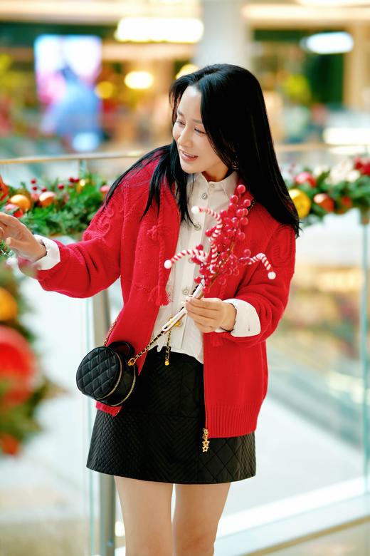 裘堤婼JETEZO 红色立体纹路针织外套BD15217D1 商品图1