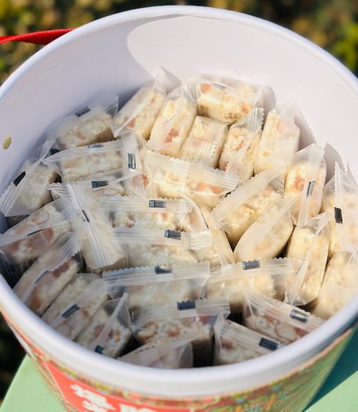 🌸给大家推荐一款小时候的味道“爆脆米酥”，它是由大米碾碎，纯手工制作而成的，完全没有机器压制的硬口感，一口咬下去，满嘴的酥脆！不甜！老人小孩都可以吃的特别是花生，相当的出彩~ 商品图6