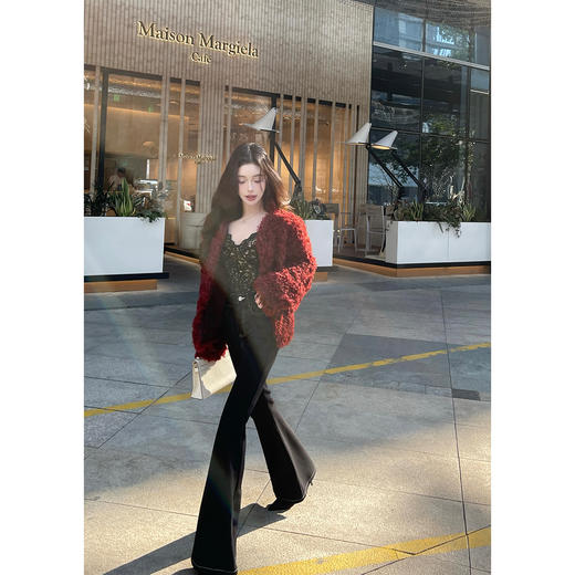 清仓捡漏 LINCHAOZHANG  【车厘子】安可拉红氛围感环保毛外套 LW240596 商品图3