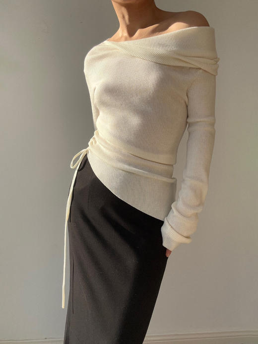CINNAMON｜54910022 露肩解构针织上衣 [ 月白 ] 商品图8