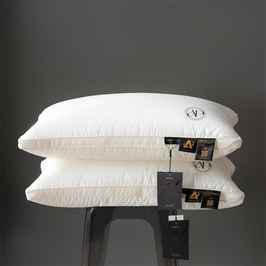 【拍2个109元】全棉贡缎星级亚朵素翼酒店立体枕 深睡护颈枕头枕芯 商品图0